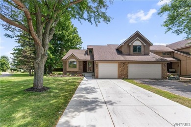 Welcome to 425 Robin, a beautifully updated ranch situated on - photo 1