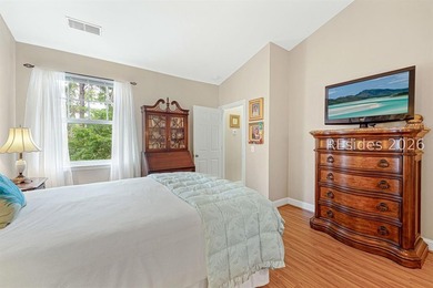 Beautifully maintained 2-bedroom, 2-bath condo offering spacious - photo 23
