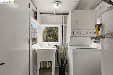 This exceptional 1927 early century cottage presents an - photo 24