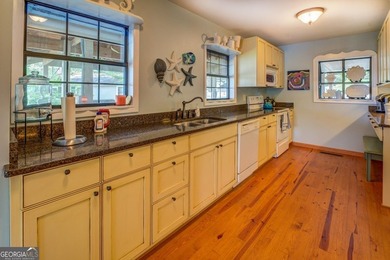 NEW PRICE for Your Lake Escape... cool bungalow on 2 lots/ Alcovy - photo 25
