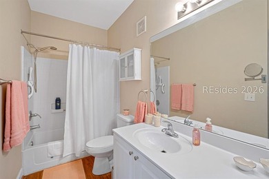 Beautifully maintained 2-bedroom, 2-bath condo offering spacious - photo 27