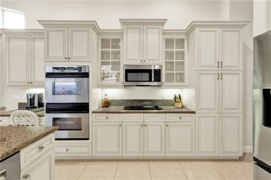 Beautiful 3-bedroom, 3-bath courtyard home offering 2,310 square - photo 9