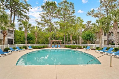 Beautifully maintained 2-bedroom, 2-bath condo offering spacious - photo 35