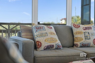Welcome to the ultimate FURNISHED beach home, meticulously - photo 8