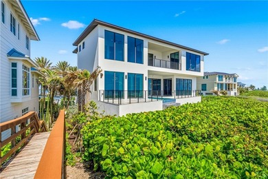 Newly constructed directly on the Atlantic, this home sets a new - photo 5