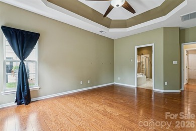 Beautiful 1.5-story home in the popular Villas of Sun Valley! - photo 3