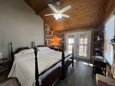 Enjoy lakeside living in this cozy yet upgraded 2nd-story log - photo 14