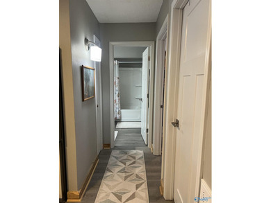 Enjoy lakeside living in this cozy yet upgraded 2nd-story log - photo 20