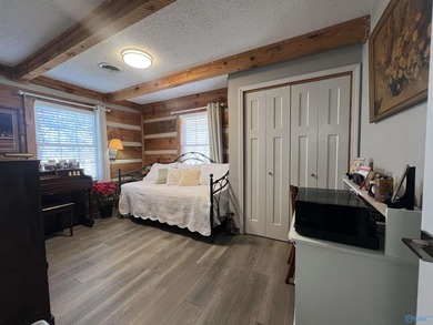 Enjoy lakeside living in this cozy yet upgraded 2nd-story log - photo 22