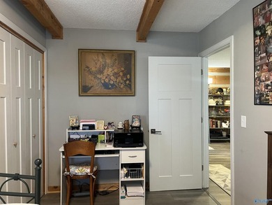Enjoy lakeside living in this cozy yet upgraded 2nd-story log - photo 23