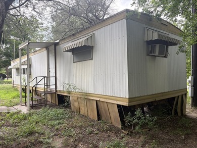 SELLER WILL CONSIDER ALL OFFERS. OWNER FINANCING AVAILABLE! - photo 5