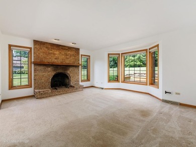 Beautiful custom home set on a picturesque nearly one-acre lot - photo 6