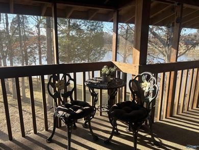 Enjoy lakeside living in this cozy yet upgraded 2nd-story log - photo 44