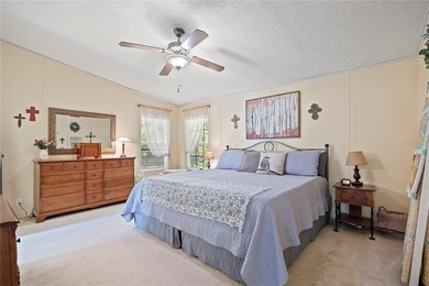 Check out this Beautiful Light and Bright Triple Wide on 10 - photo 11