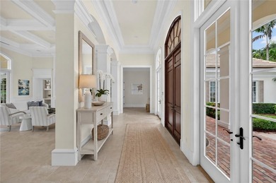 Rarely available exquisite Orchid Island golf estate with 4BR + - photo 5