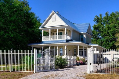 PARADISE FOUND WITH STUNNING VIEWS OF CHOCTAWHATCHEE BAY! This - photo 4
