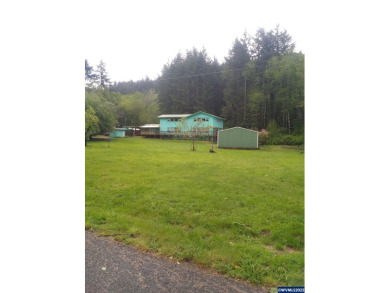 Siuslaw River Home For Sale in Mapleton Oregon
