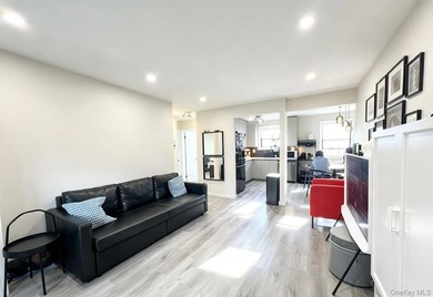 NO INTERVIEW Garden-Style 2 Bedroom Coop for Sale in Kew Garden - photo 3