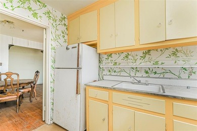 Sponsor Sale -- No Board Approval!
Spacious 2-bedroom, 1-bath