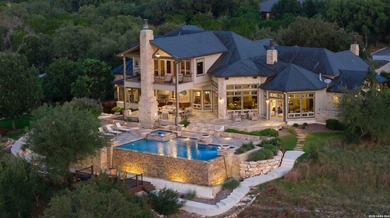 House has 6 bedrooms. This includes an attached guest casita - photo 3