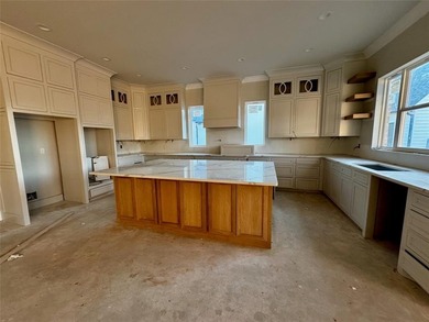 (private lake, pond, creek) Home For Sale in Shreveport Louisiana