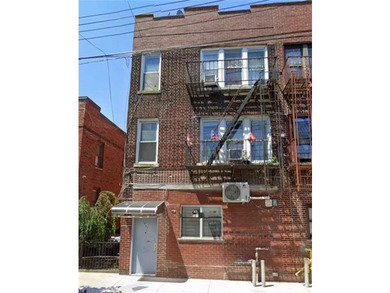 5-Family | Approx. 6.5% Cap Rate | Two Buildings on One Lot Rare - photo 2
