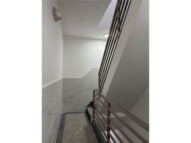 5-Family | Approx. 6.5% Cap Rate | Two Buildings on One Lot Rare - photo 3