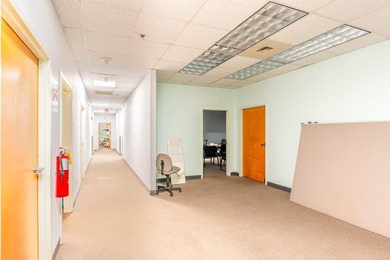 40,000 SF industrial manufacturing facility on 5.2 acres in - photo 4