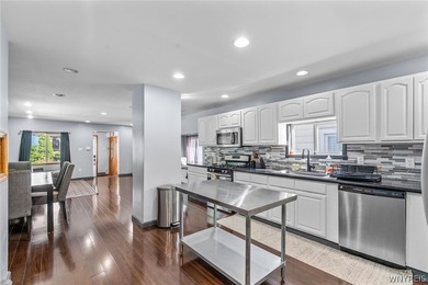 Welcome home to 114 Flohr Avenue! This beautiful 3 bedroom, 2 - photo 6