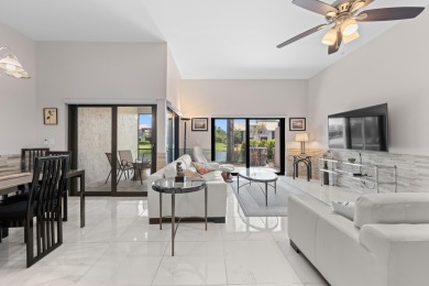 Lake Townhome/Townhouse For Sale in Delray Beach, Florida
