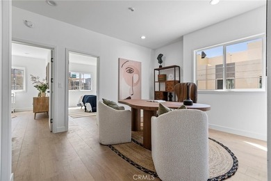 NEW CONSTRUCTION 3 bed, 2.5 bath, three-story townhome with sky - photo 14