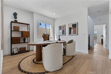 NEW CONSTRUCTION 3 bed, 2.5 bath, three-story townhome with sky - photo 16