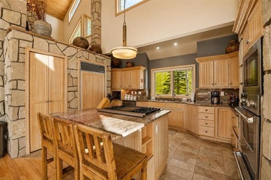 A rare ski-in/ski-out retreat tucked against National Forest - photo 19