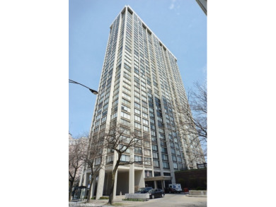 Lake Home Sale Pending in Chicago, Illinois