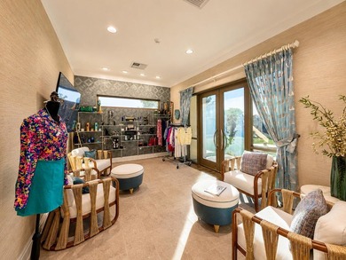 Perched on the 18th fairway with sweeping mountain, golf course - photo 42