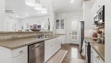 Experience the laid-back 30A lifestyle in the heart of Blue - photo 2