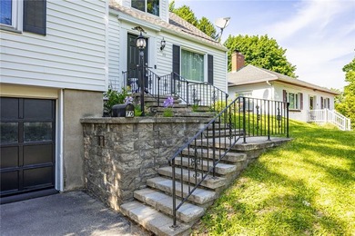 Welcome to 70 Highwood Road, where classic charm meets everyday - photo 3