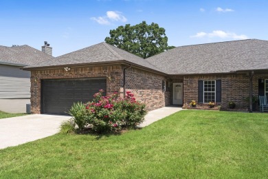 Table Rock Lake Townhome/Townhouse Sale Pending in Branson Missouri