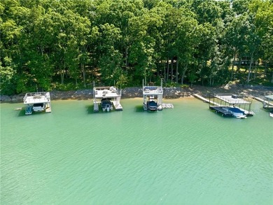 Rare opportunity to own a beautifully updated and meticulously - photo 42