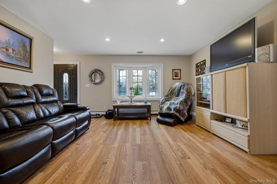 Beautifully Maintained, 3 Bedrooms, 2 Bathroom Ranch with - photo 10