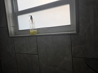 Welcome to this efficient one-bedroom, one-and-a-half-bath - photo 12