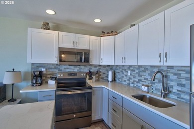 Your Oceanfront Oasis: Space for the Whole Family!Forget cramped - photo 16