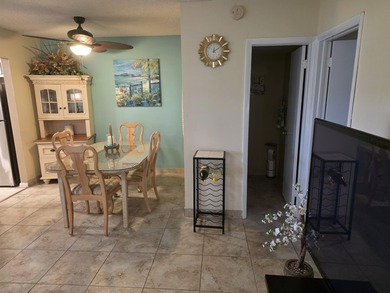 Welcome to this efficient one-bedroom, one-and-a-half-bath - photo 23