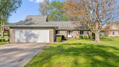 Lake Home For Sale in Baneberry, Tennessee