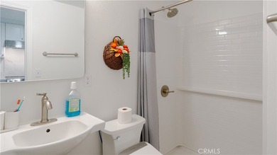 Welcome to Saddleback Park Villas, where comfort, convenience - photo 13