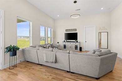 Welcome to this stunning modern home offering 4 spacious - photo 14