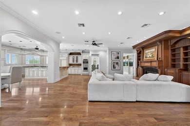 Beyond the gates of Casa Bella, a remarkable lakefront estate - photo 18