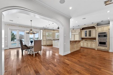 Beyond the gates of Casa Bella, a remarkable lakefront estate - photo 23