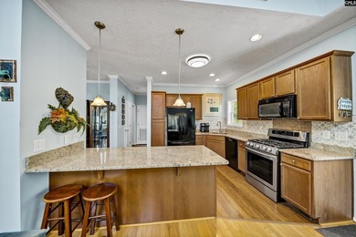 Tucked into a fantastic ski and tubing cove with effortless - photo 25