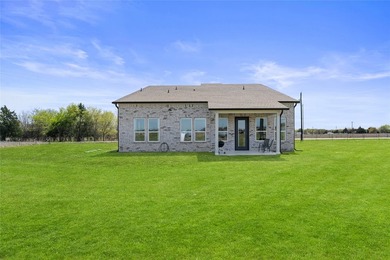 Welcome to this stunning modern home offering 4 spacious - photo 25